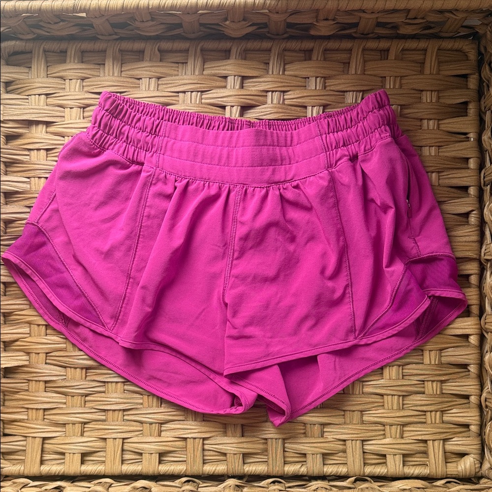 Lululemon Hotty Hot Shorts Fusha Color Size 6